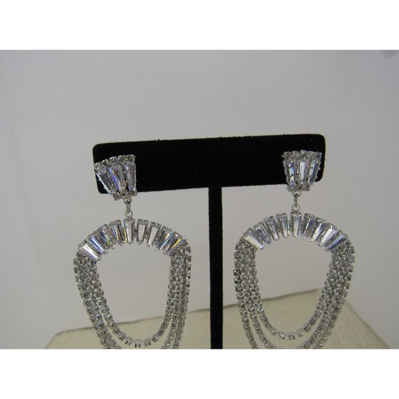 NWT WHBM SILVERTONE BAGUETTE CHANDELIER  EARRINGS - Picture 6 of 8
